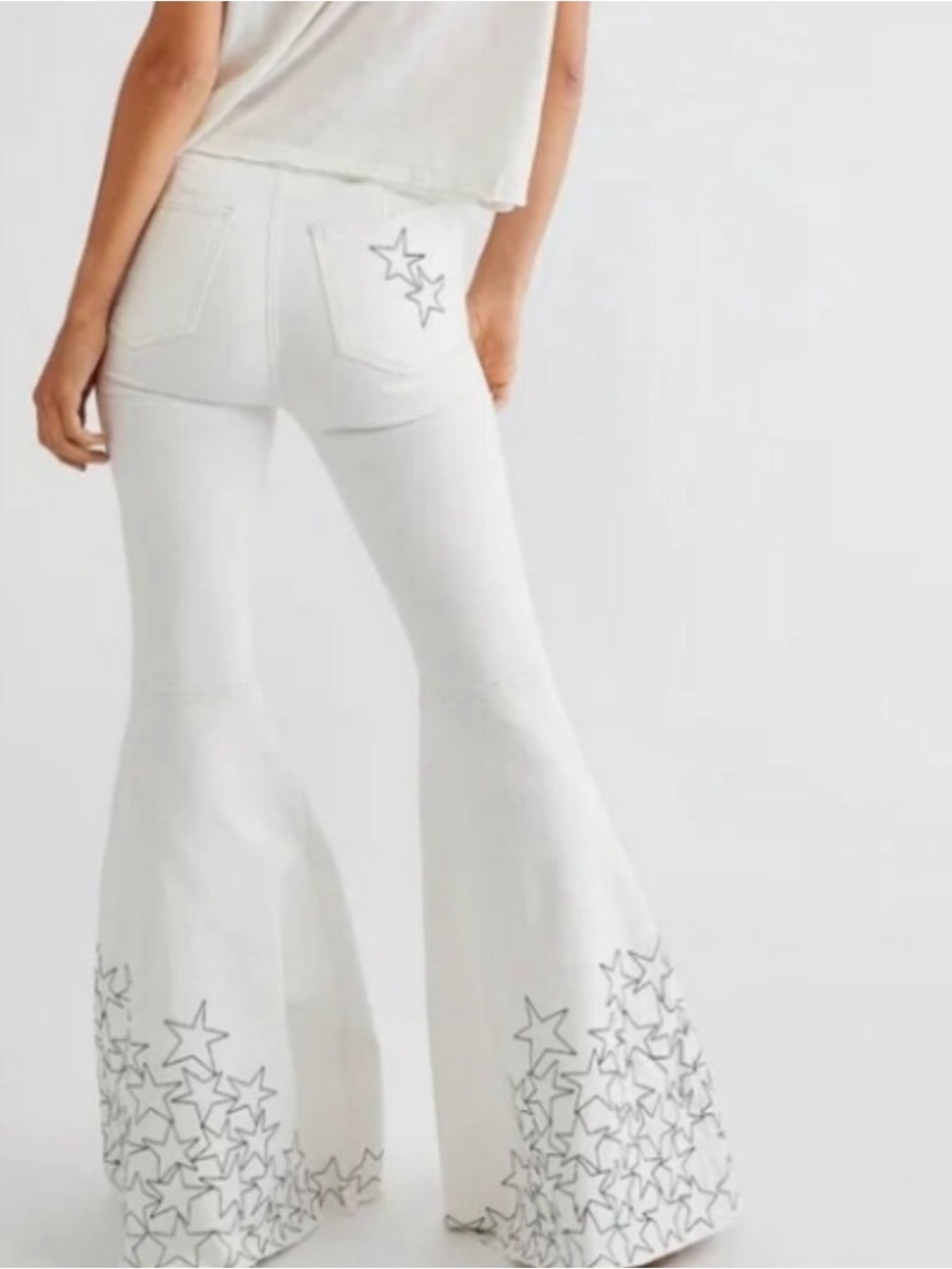 WE THE FREE JUST FLOAT X ZANDRA RHODES WHITE EMBROIDERED JEANS